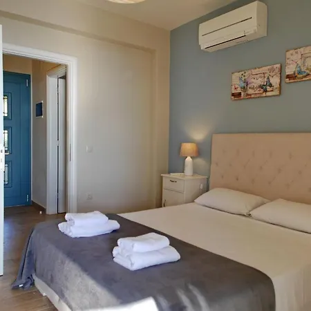 Kleismata Sleeps 6 * Klismata